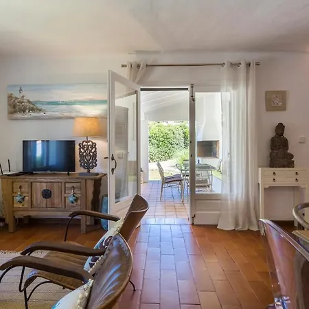 Bini Alana Villa Binibeca